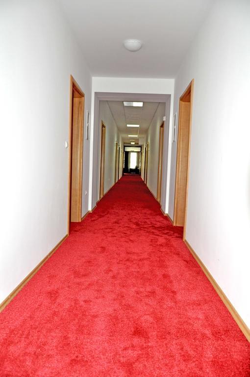 Hotel Malta Мостар Экстерьер фото